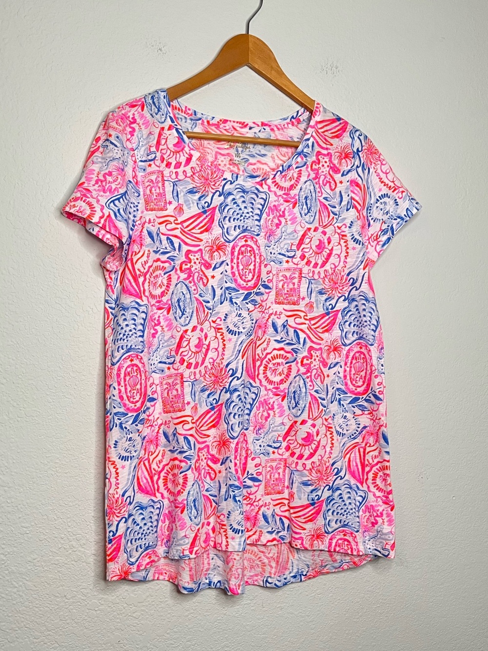 Lilly Pulitzer Etta scoop neck shirt
